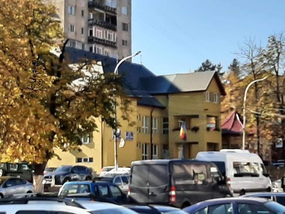Cazare Apartament Cu 2 Camere Nehoiu Exterior photo